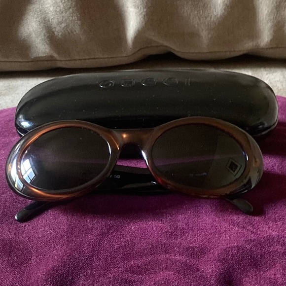 Gucci Sunglasses Wine color - Picture 1 of 2